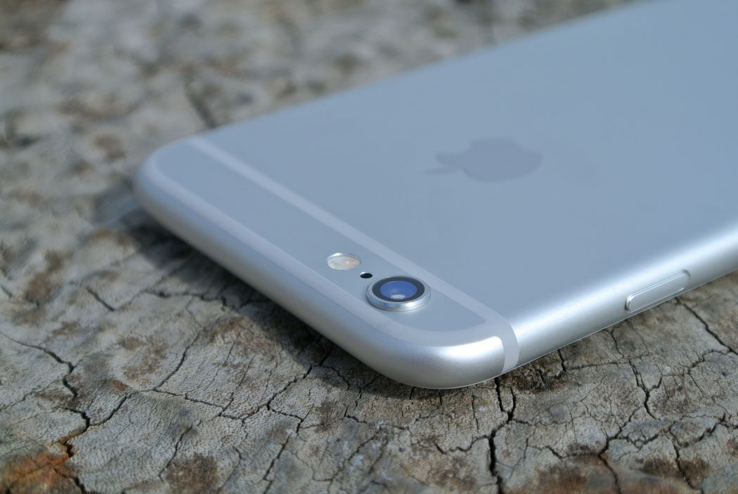 Pierwszy iPhone – co warto wiedzieć przed zakupem smartfona Apple?