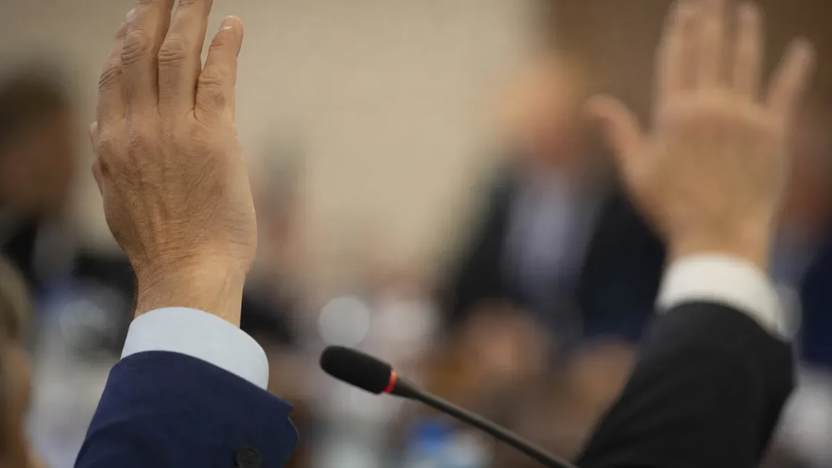 Młodzieżowy Parlament w Brzeszczach ma nowe władze. Wybrano marszałka