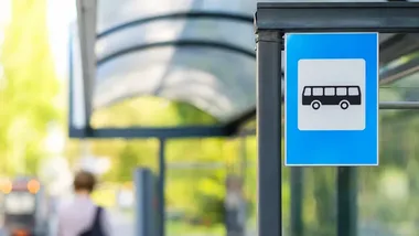 Ul. Wadowicka w Porębie Wielkiej znów otwarta. Autobusy wracają na trasę