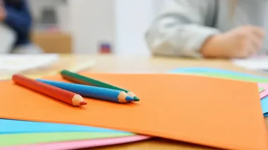 Trzy dziecięce projekty zostaną oficjalnymi kartkami Gminy Zator