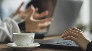 Darmowe szkolenie o oszustwach w crowdfundingu. Można dołączyć online