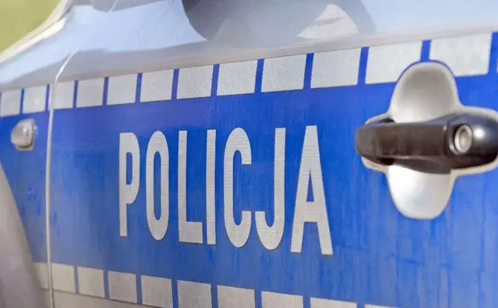 Autokar zablokował DK 44 w Oświęcimiu. Dzieci bez obrażeń, kierowca otrzymał mandat