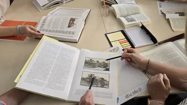 Miejski cylinder w bibliotece - Oświęcim szykuje opowieść o sobie
