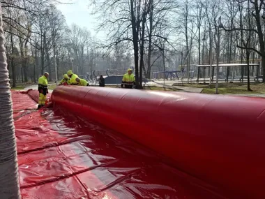 Na Bulwarach sprawdzili nowe zabezpieczenia przed powodzią
