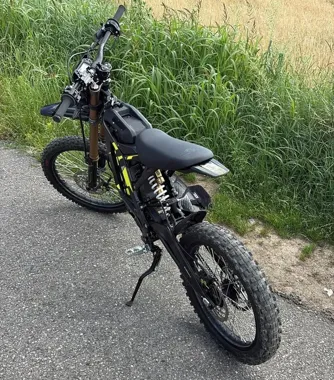 15-latek na crossie uciekał przed policją - po kilkuset metrach wpadł w zagajniku