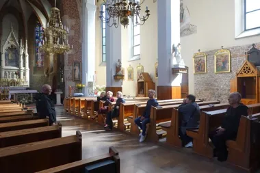 Cztery zabytki na jednej trasie. Radni odwiedzili Porębę, Graboszyce i Zator