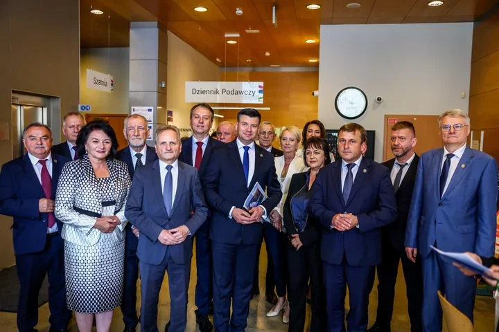 Małopolska z absolutorium. W budżecie wyraźnie dominują drogi, kolej i zdrowie